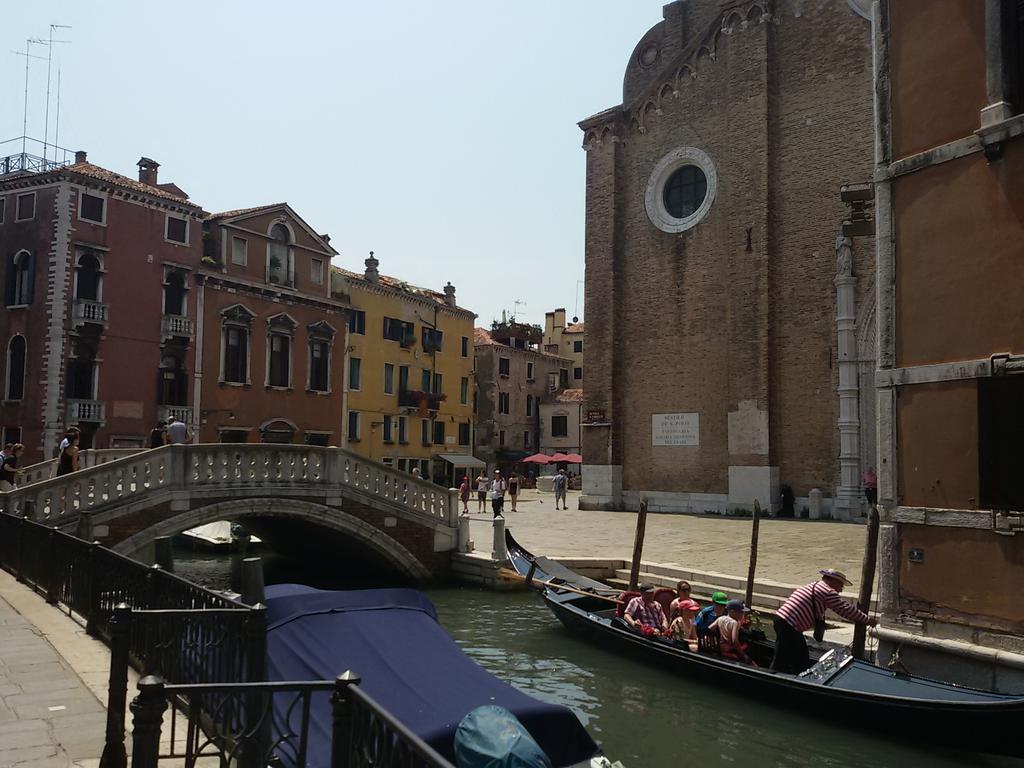 Ca' Badoer Frari Apartment Venice Exterior photo